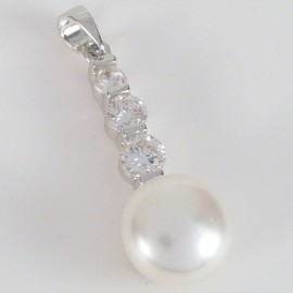 Stříbrný přívěsek s perlou a zirkony