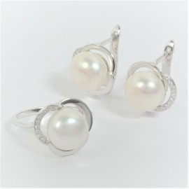 Stříbrná souprava s perlami a zirkony