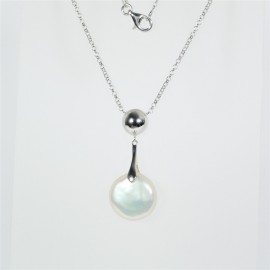 Stříbrný náhrdelník s perlou